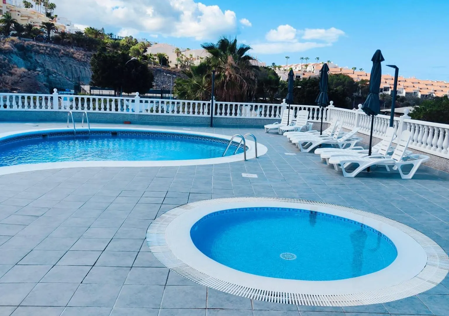 Porta Nova Family Apartment 아데제 스페인